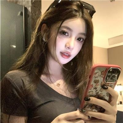 小镇大谎封面